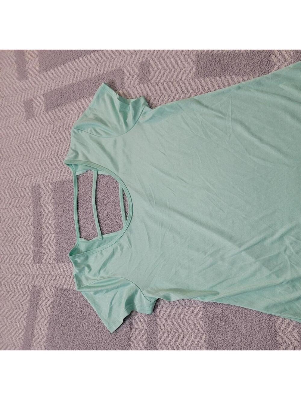 Marika Women's Blue and Green Tshirt
